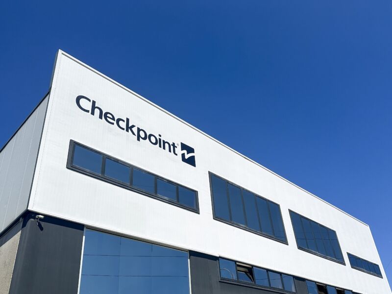 Produktionsanlage von Checkpoint Systems in A Coruña, Spanien