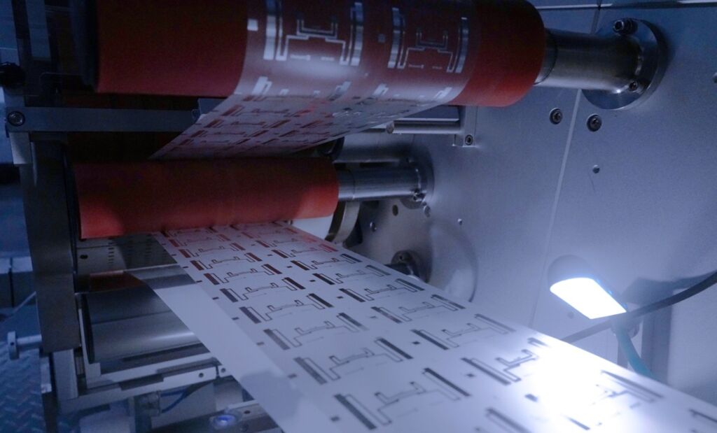 Ligne de production d'inlays RFID Checkpoint Systems