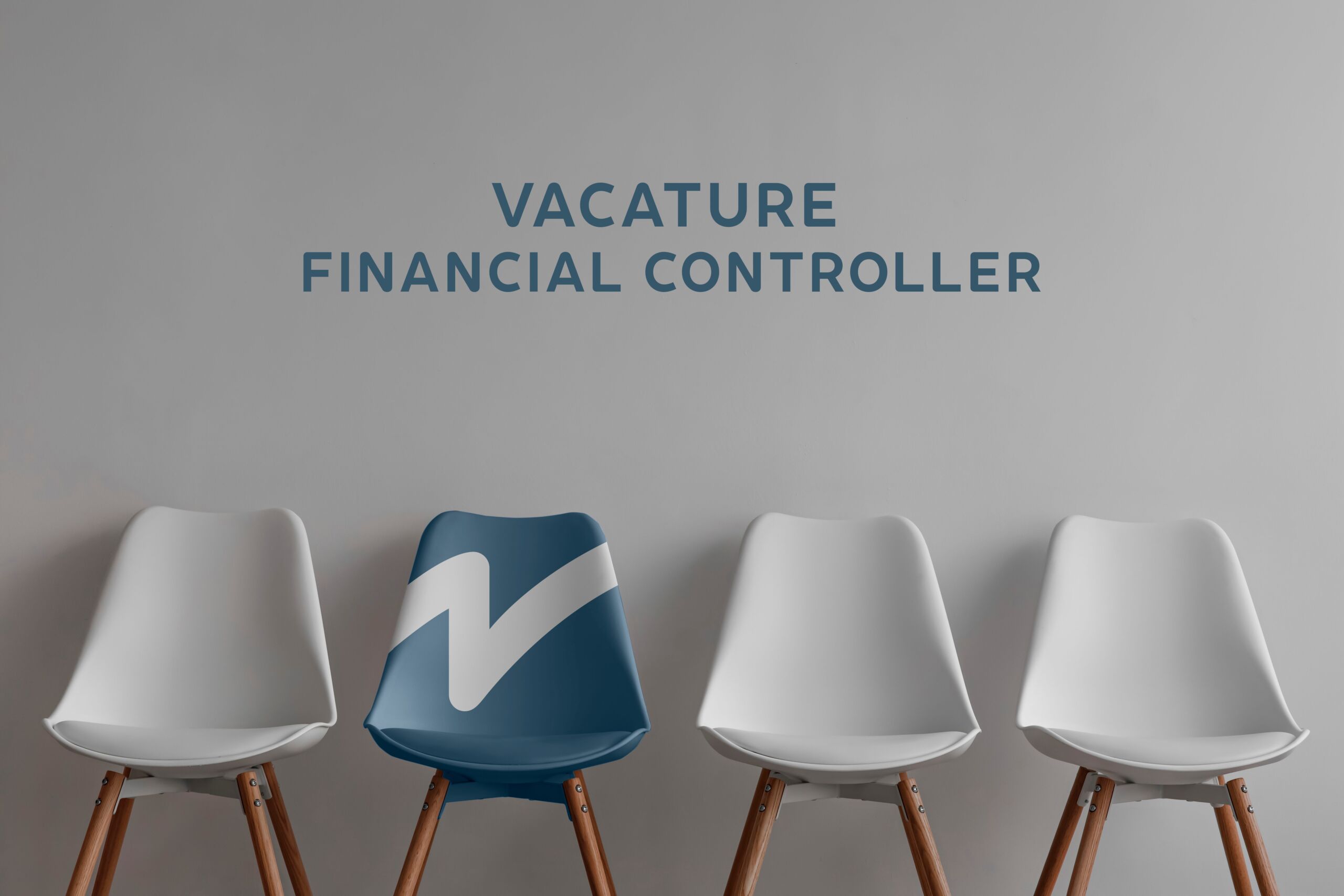 stoelen met checkpoint logo en tekst vacature Controller