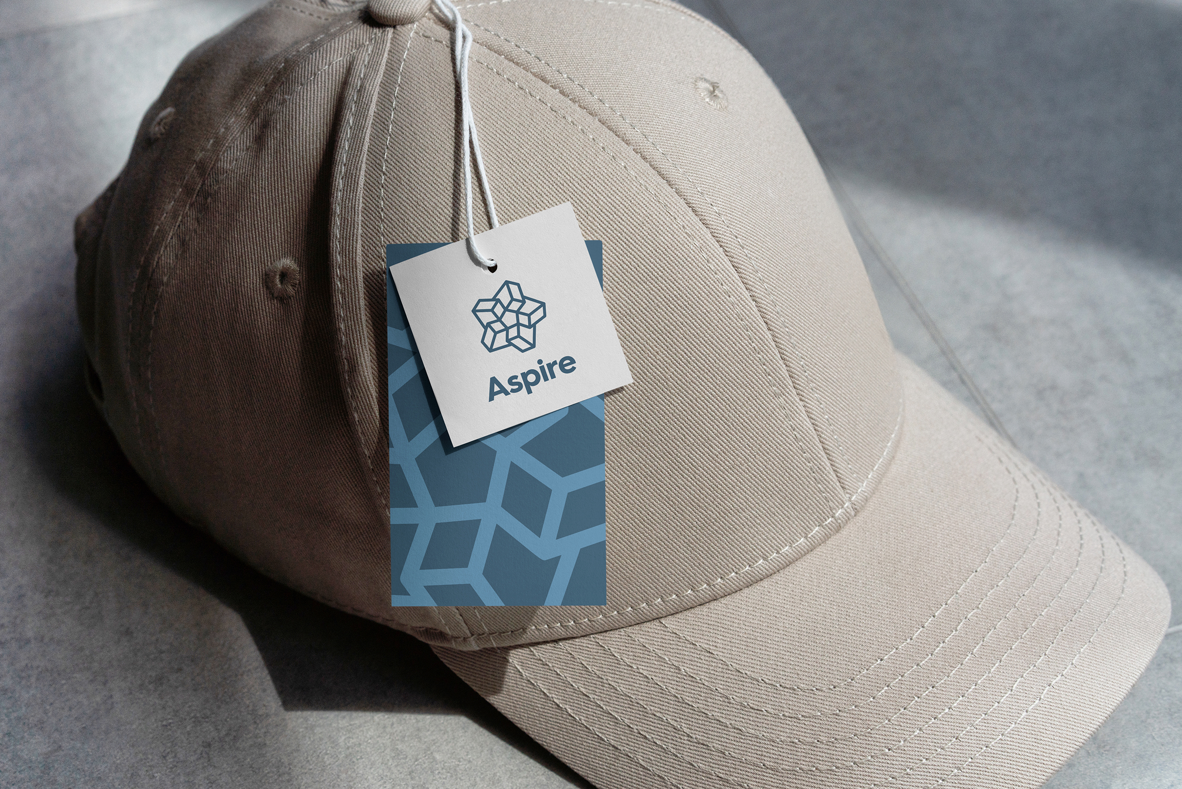 etykieta czapka sportowa checkpoint