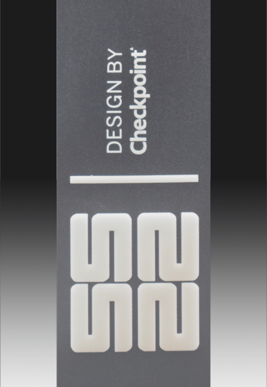 etykieta z nadrukiem checkpoint