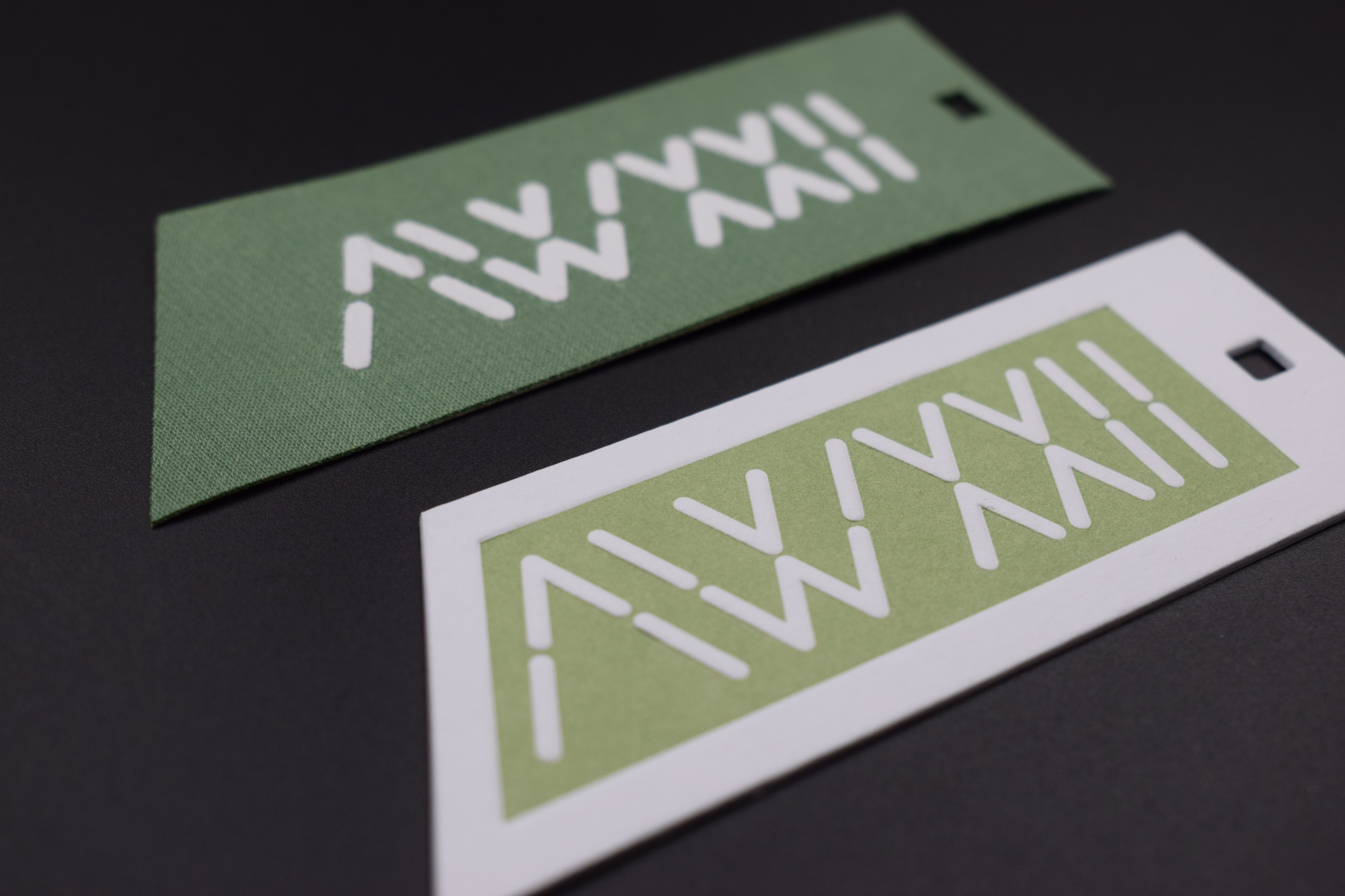 zawieszka na odzież checkpoint