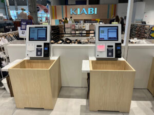 Self checkout installed in Kiabi 