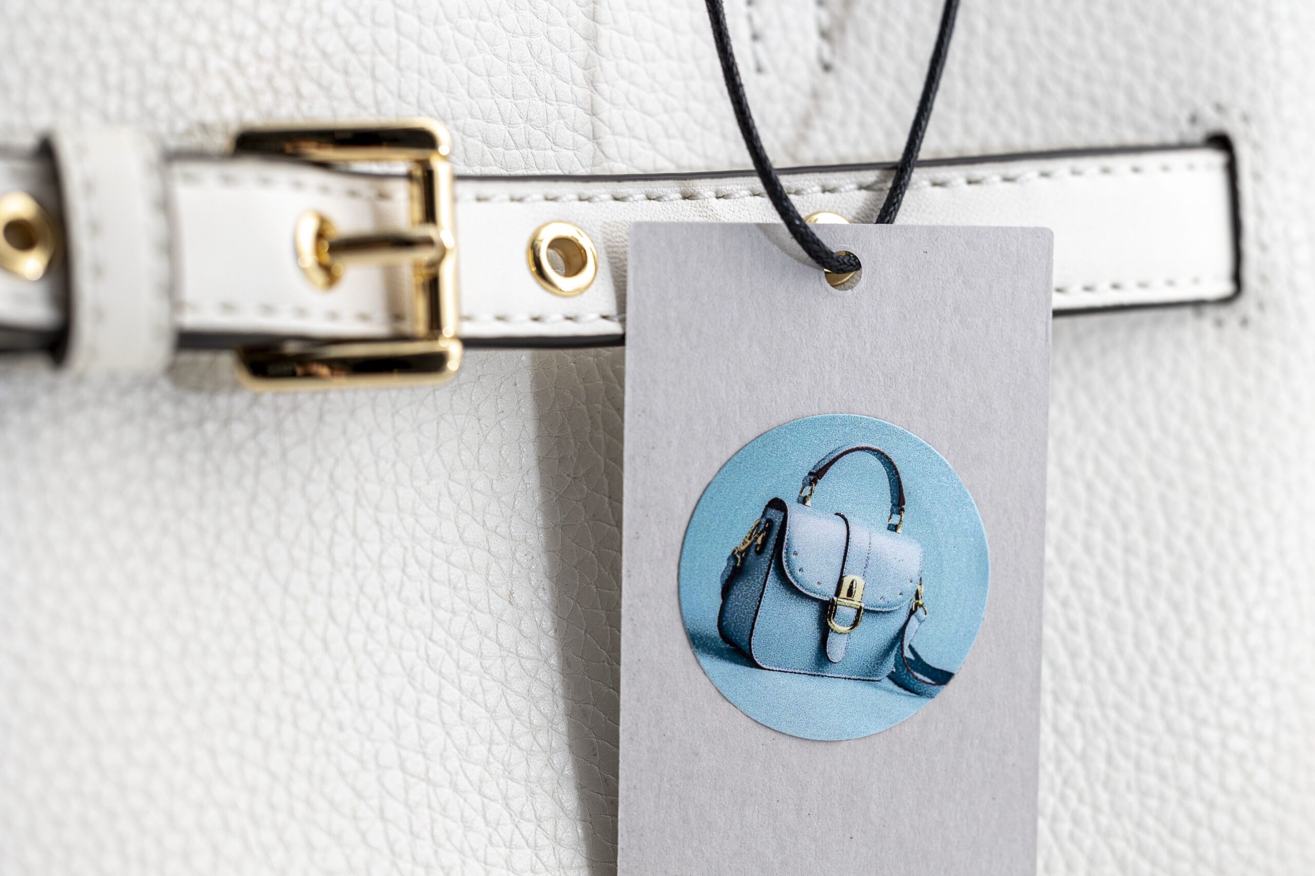 accessories Bag protected with customized label